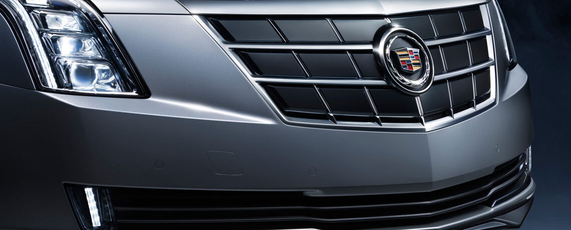 2014 Cadillac logo and grille