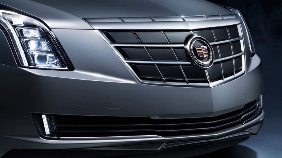 2014 Cadillac logo and grille